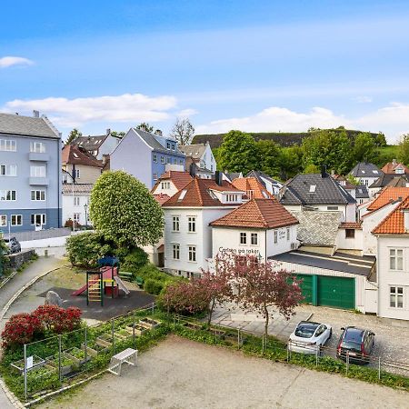 Behind Bryggen - Renovated - Budget Friendly Bergen Bagian luar foto