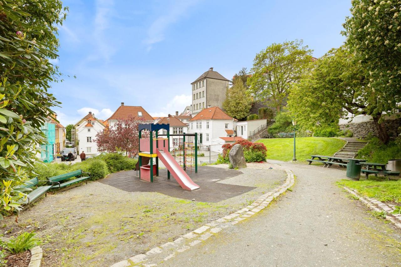 Behind Bryggen - Renovated - Budget Friendly Bergen Bagian luar foto