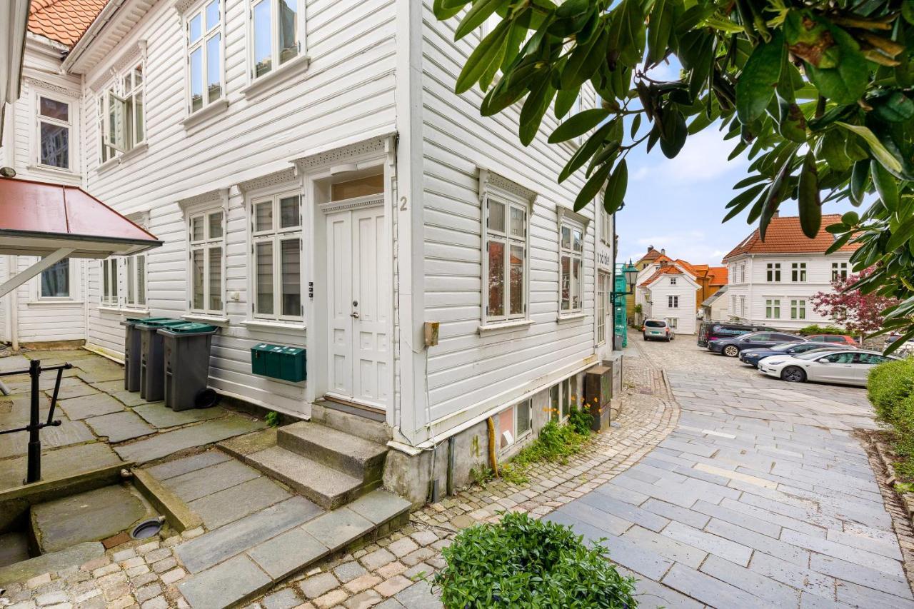 Behind Bryggen - Renovated - Budget Friendly Bergen Bagian luar foto